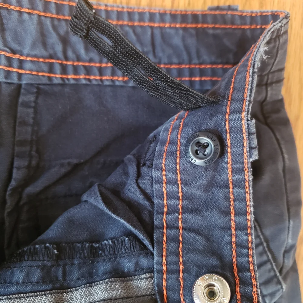 GAP Navy Blue Cargo Shorts With Adjustable Waist Size: 8